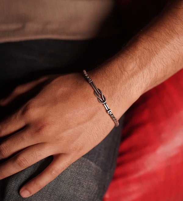 Storm Cuff